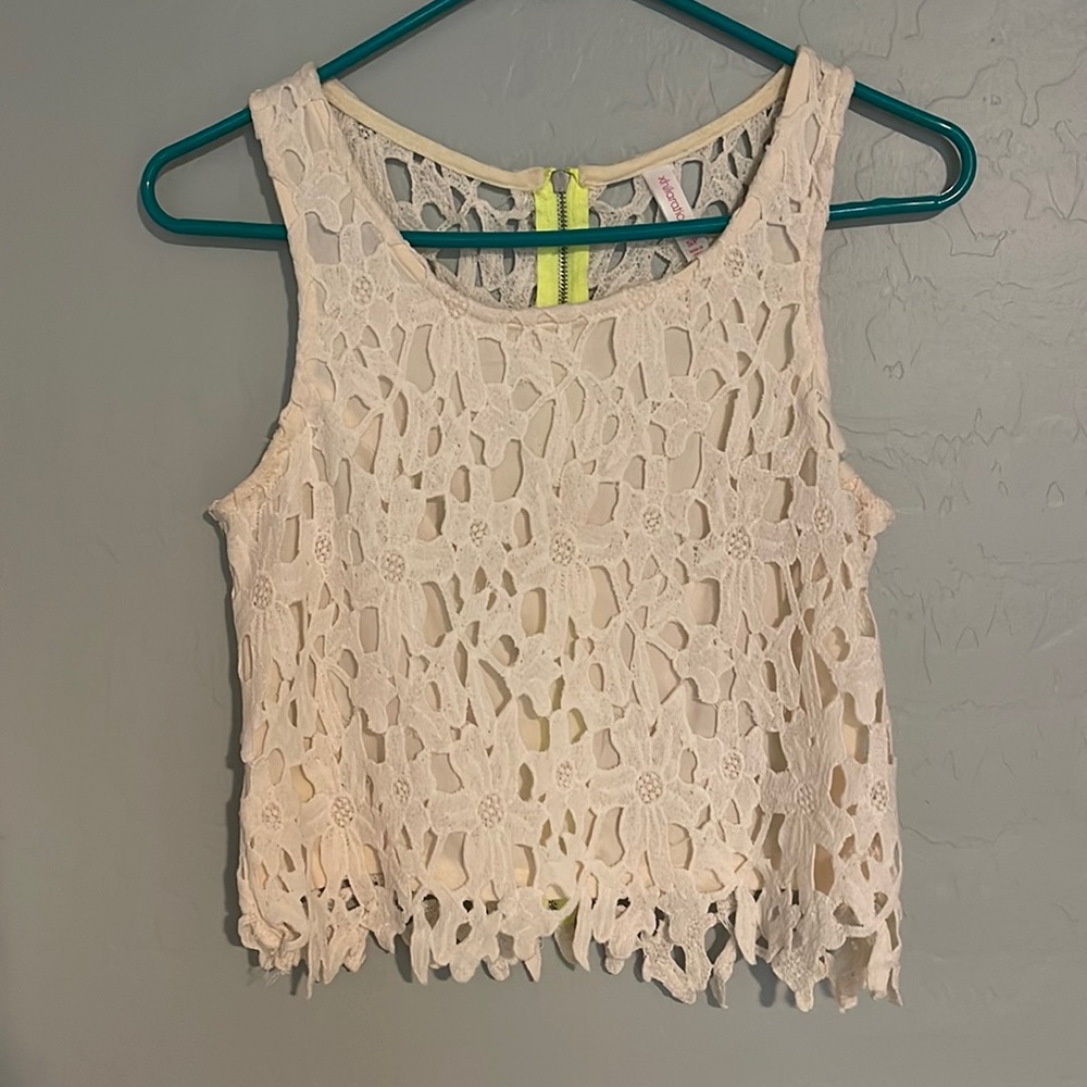 Xhilaration Creme Lace Tank Small